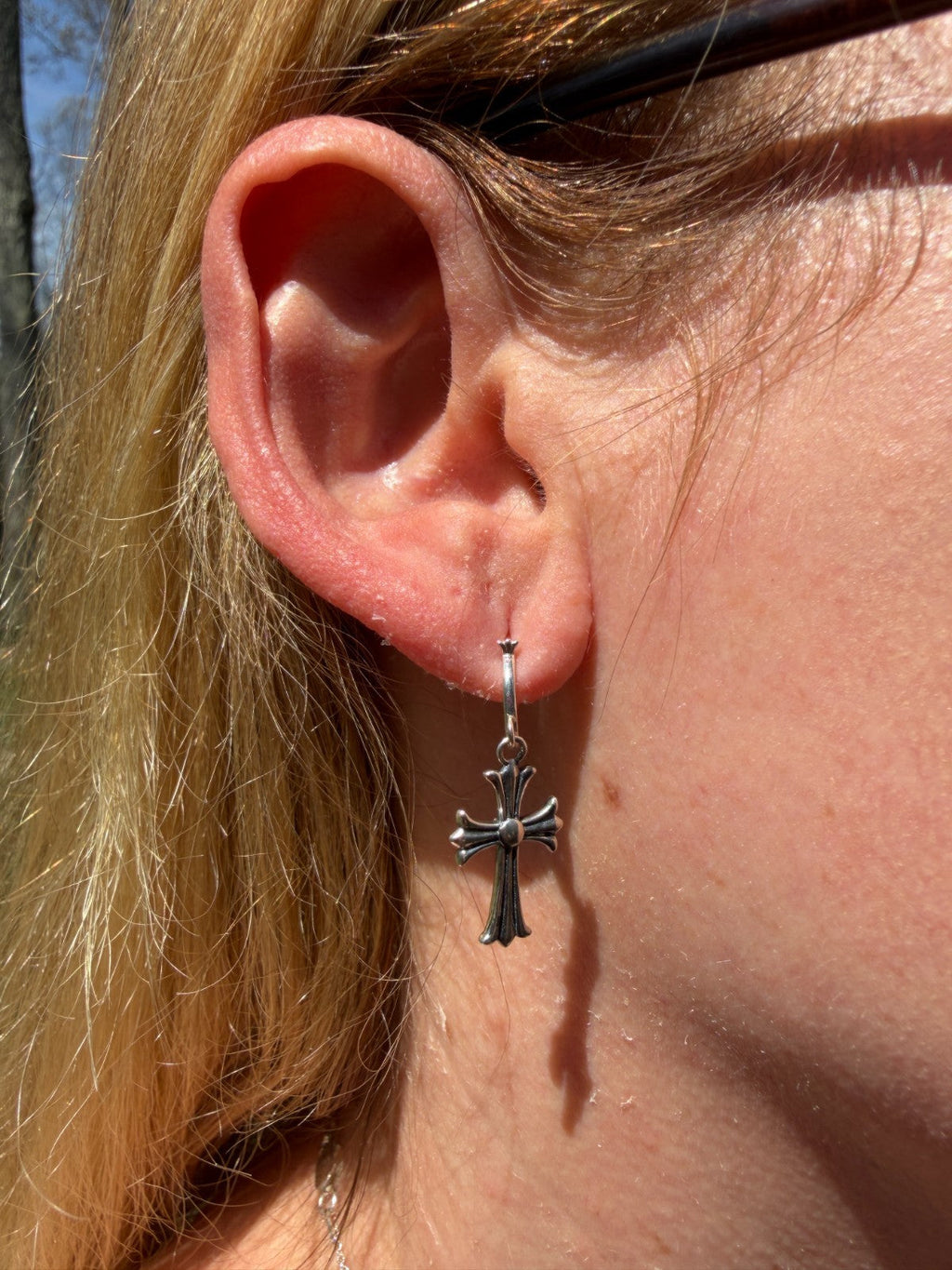 Hearts Of Chrome Huggie Hoops W. Dangle Cross Earrings | 925 Silver Oxidized