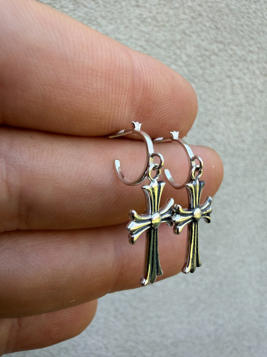 Hearts Of Chrome Huggie Hoops W. Dangle Cross Earrings | 925 Silver Oxidized