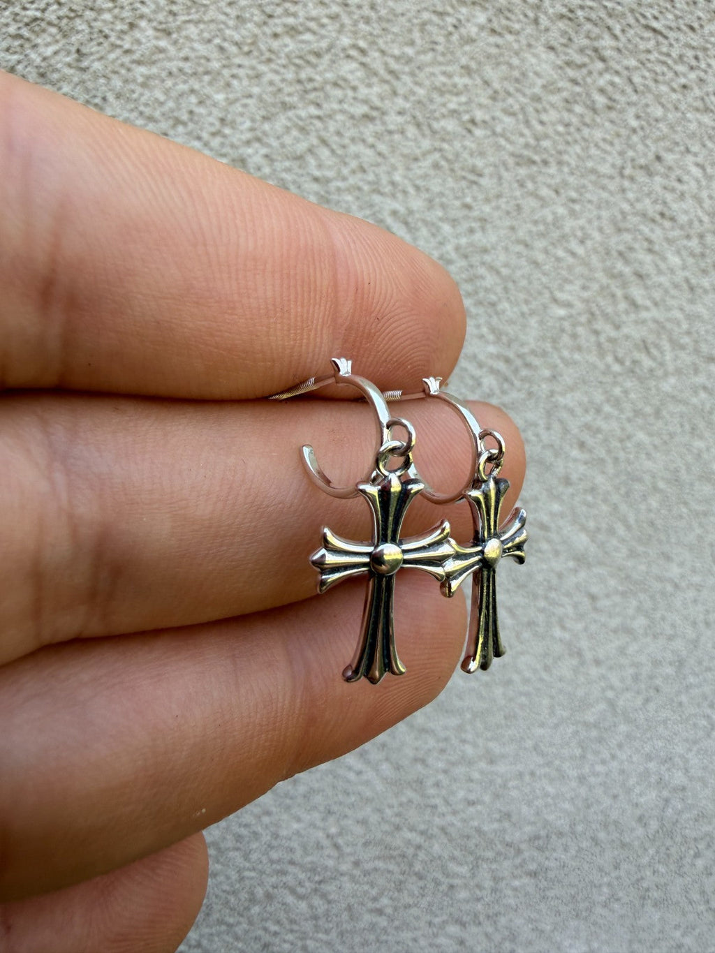 Hearts Of Chrome Huggie Hoops W. Dangle Cross Earrings | 925 Silver Oxidized