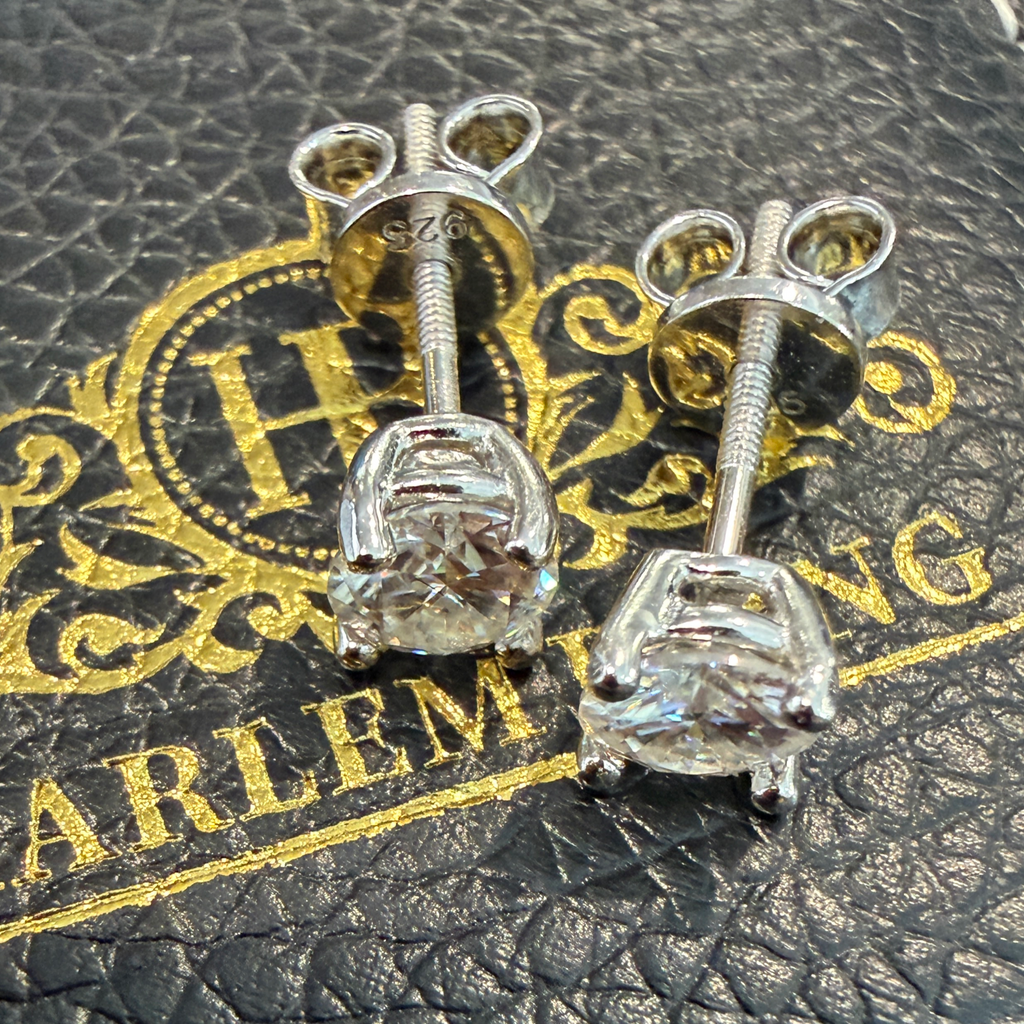 Moissanite 1ct TW 5mm Screwback Stud Earrings!