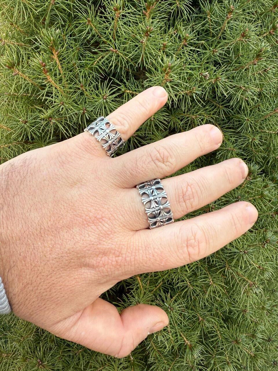 Hearts Chrome Cross Ring | 925 Silver Oxidized