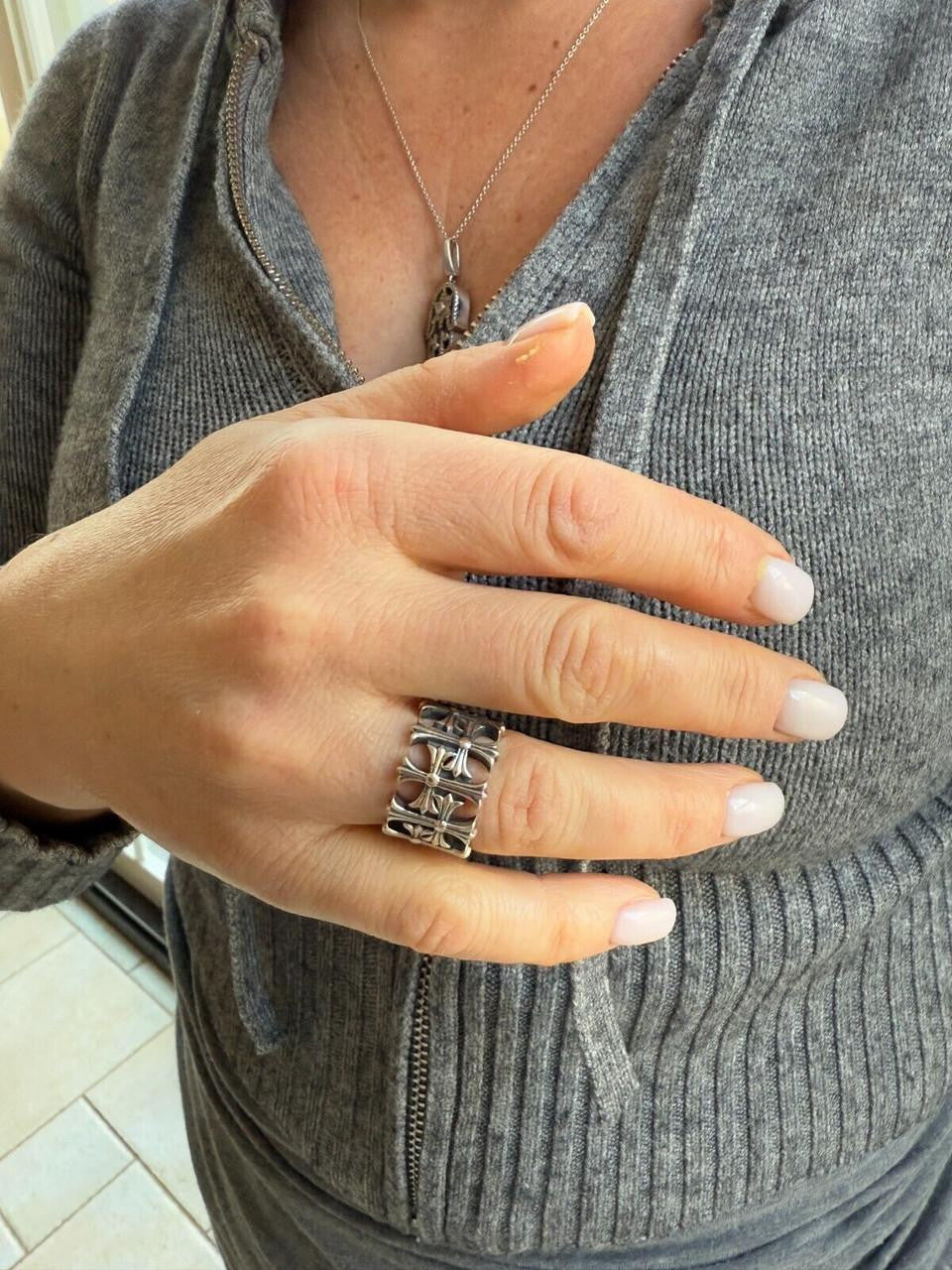 Hearts Chrome Cross Ring | 925 Silver Oxidized