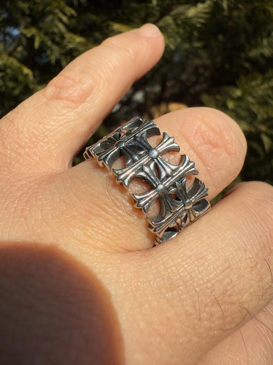 Hearts Chrome Cross Ring | 925 Silver Oxidized