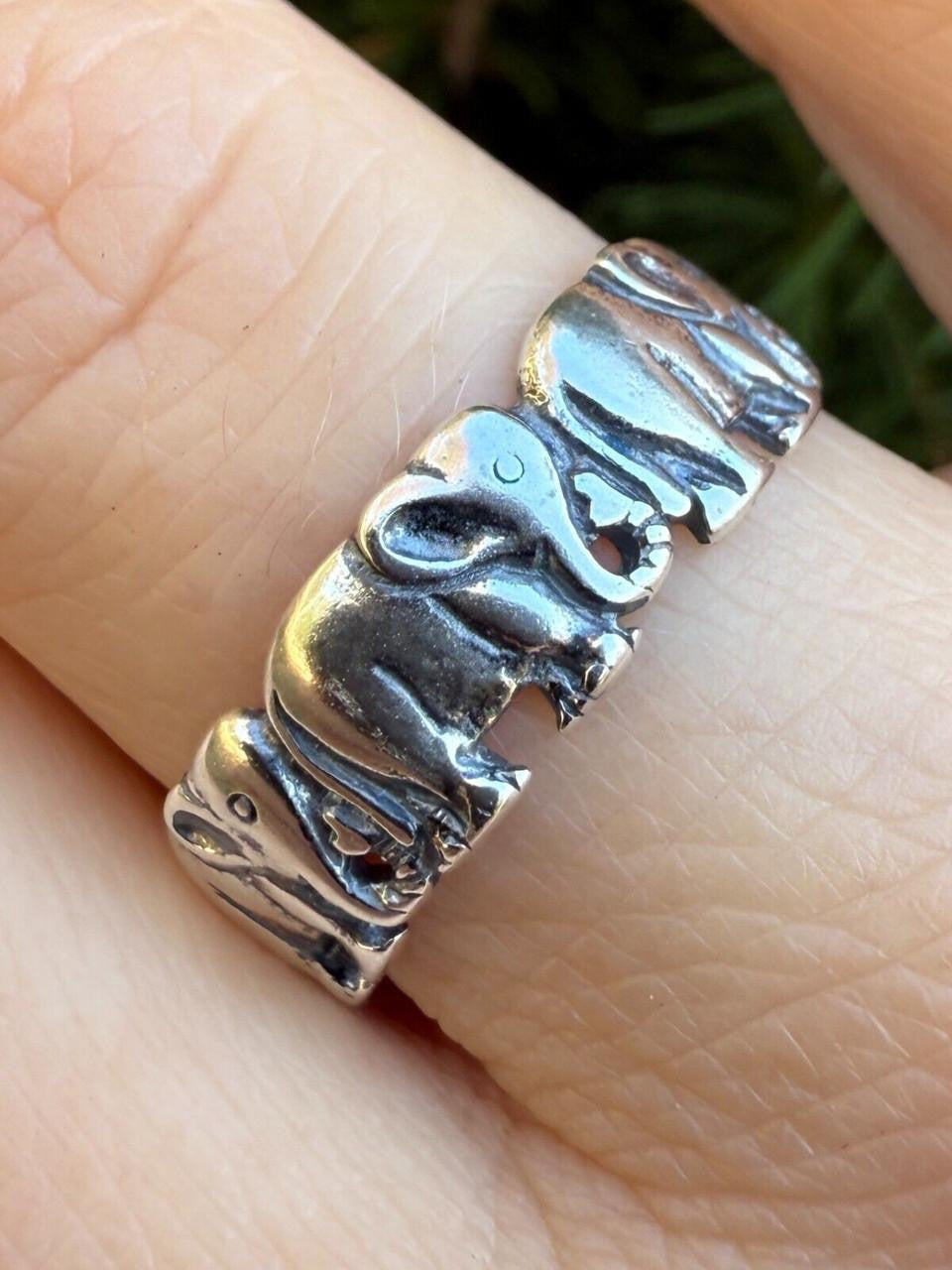 Lucky Elephant Band Ring | 925 Silver