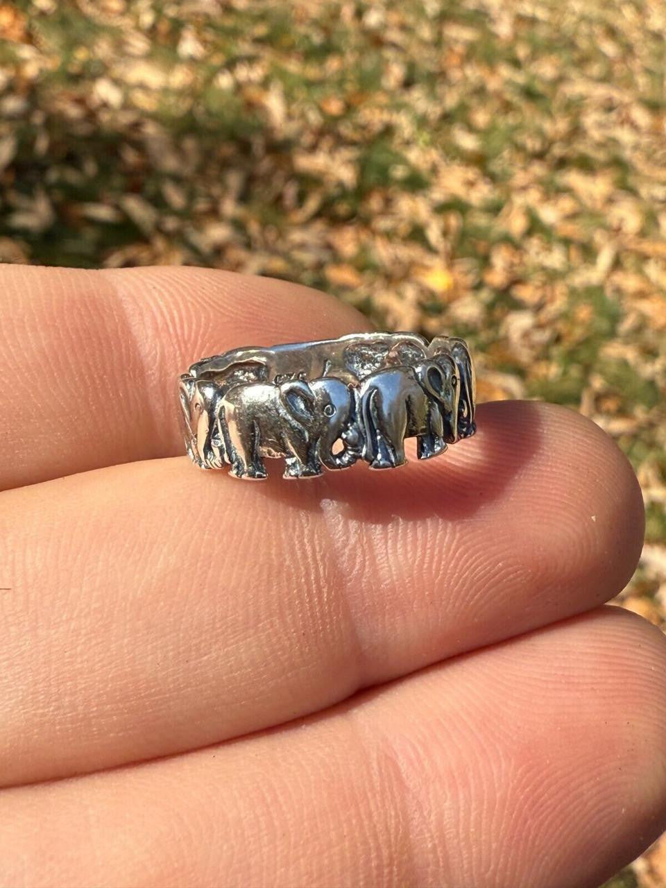 Lucky Elephant Band Ring | 925 Silver